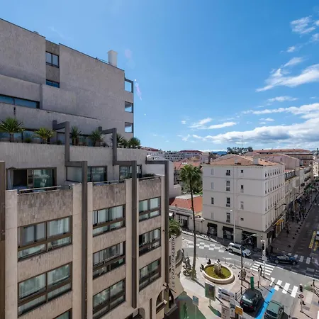 Apartment Bright In The Heart Of Cannes